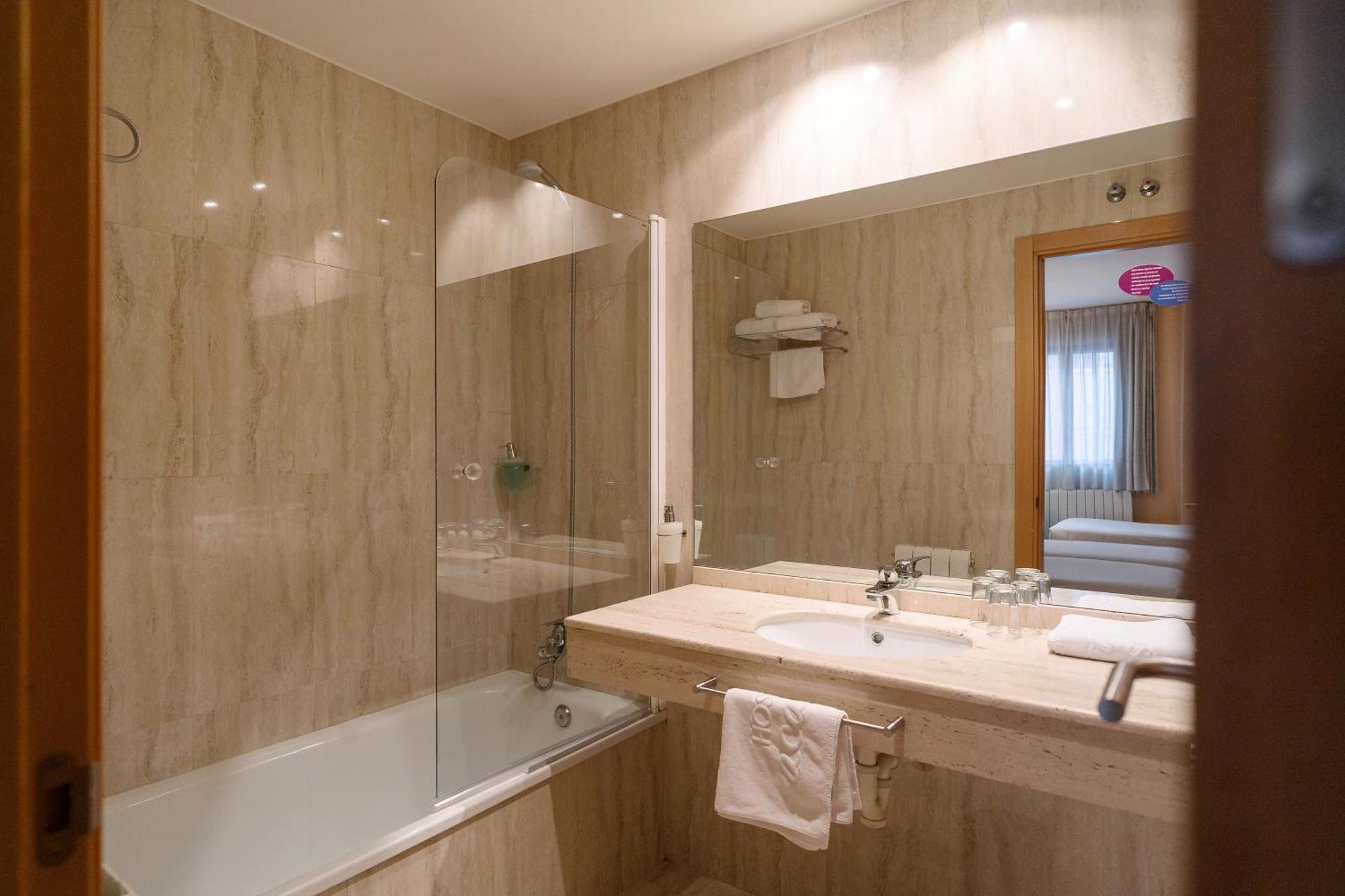 Hostal Acanto Burgo Esterno foto
